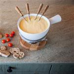 biały zestaw do fondue z dębową podstawą  o pojemn